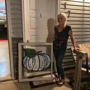 Meet your Posher, Lisa